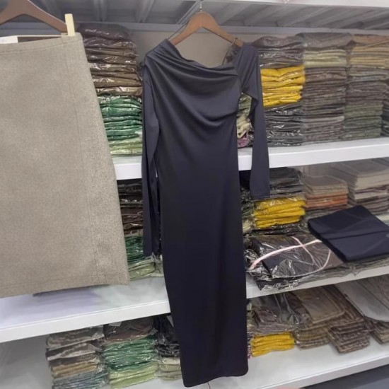 Amazon's new winter women's dress with a European and American style, featuring a slanted neck, long sleeves, high waist and mid-length asymmetrical design Amazon's new winter women's dress with a European and American style, featuring a slanted neck, long sleeves, high waist and mid-length asymmetrical design