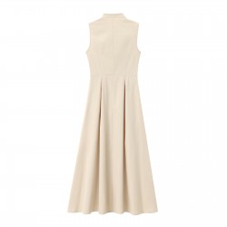 A new women's dress with a European and American style and French design, featuring a round neck, sleeveless and cinched waist, exudes a commuting charm