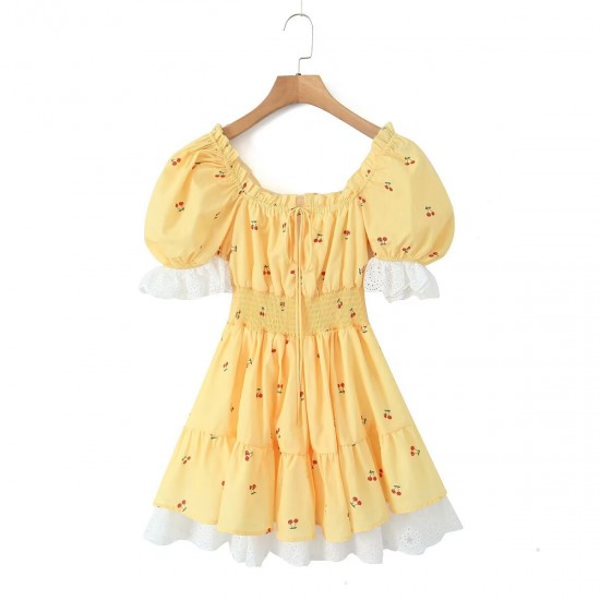 Winter's new women's dress with a European and American style, featuring a square-neck tie, short-sleeved, cinched waist and patchwork style Winter's new women's dress with a European and American style, featuring a square-neck tie, short-sleeved, cinched waist and patchwork style