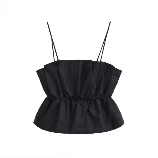 A sweet, casual and versatile white puffy stretch top with a straight neck and thin halter top for summer 2025 women's collection A sweet, casual and versatile white puffy stretch top with a straight neck and thin halter top for summer 2025 women's collection