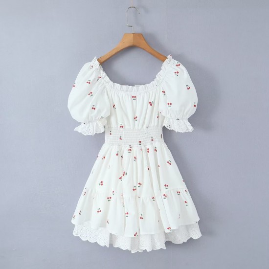 Winter's new women's dress with a European and American style, featuring a square-neck tie, short-sleeved, cinched waist and patchwork style Winter's new women's dress with a European and American style, featuring a square-neck tie, short-sleeved, cinched waist and patchwork style